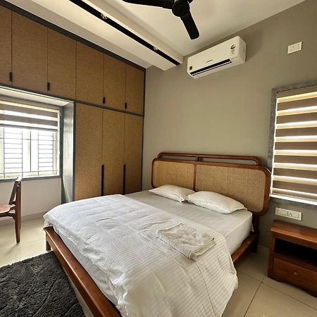 Thulasi Avenue Inn Pollachi Bagian luar foto