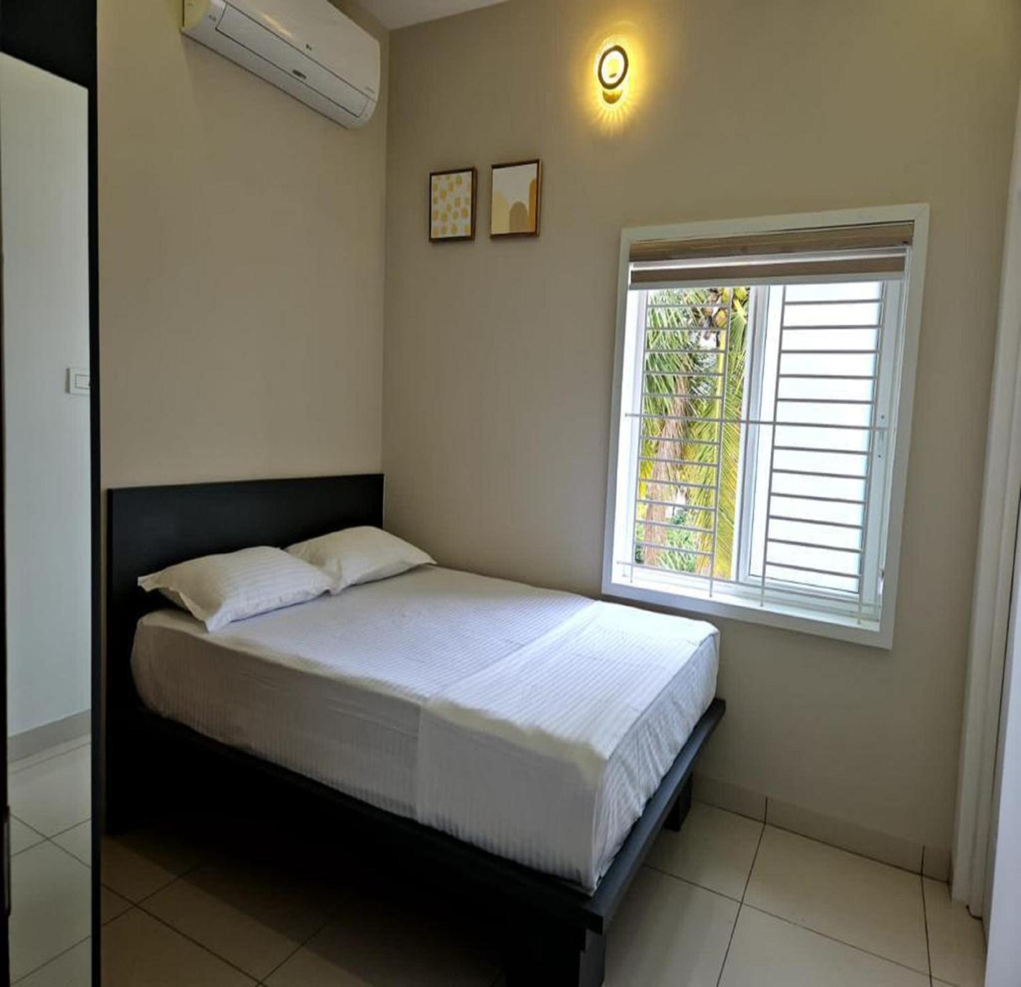 Thulasi Avenue Inn Pollachi Bagian luar foto