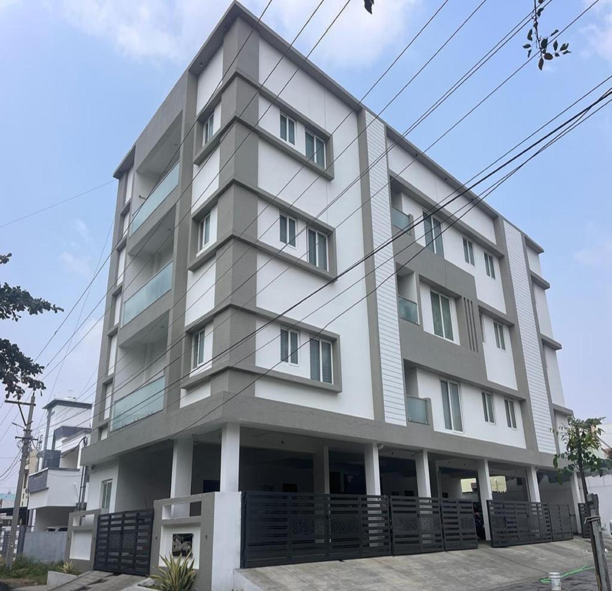 Thulasi Avenue Inn Pollachi Bagian luar foto