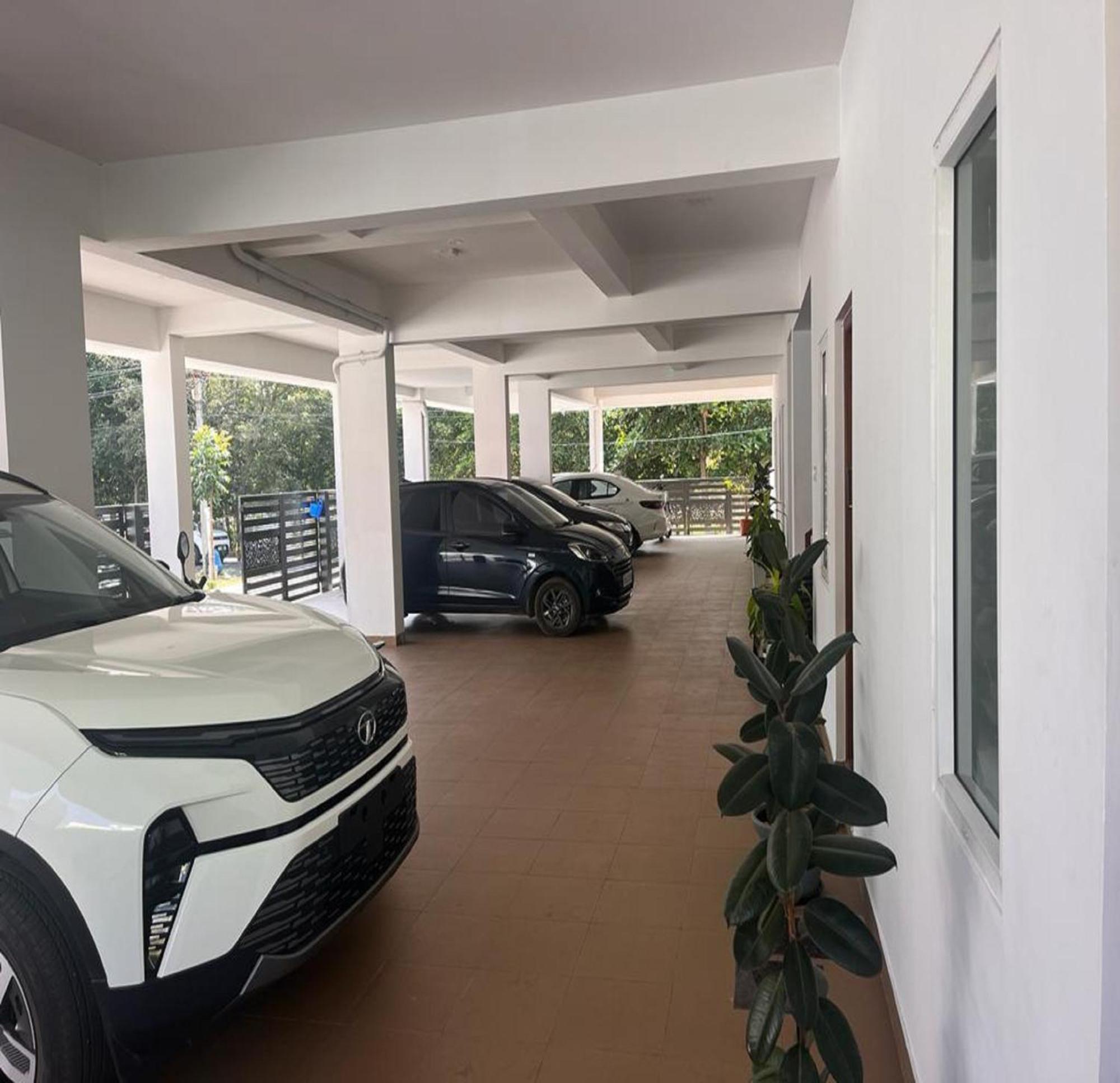 Thulasi Avenue Inn Pollachi Bagian luar foto