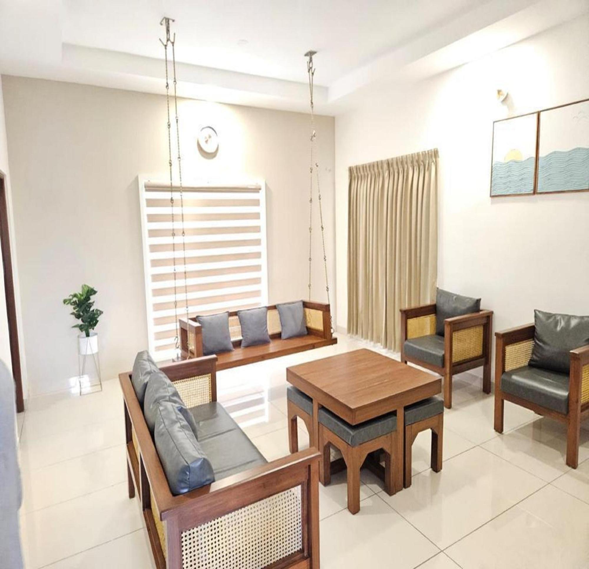 Thulasi Avenue Inn Pollachi Bagian luar foto
