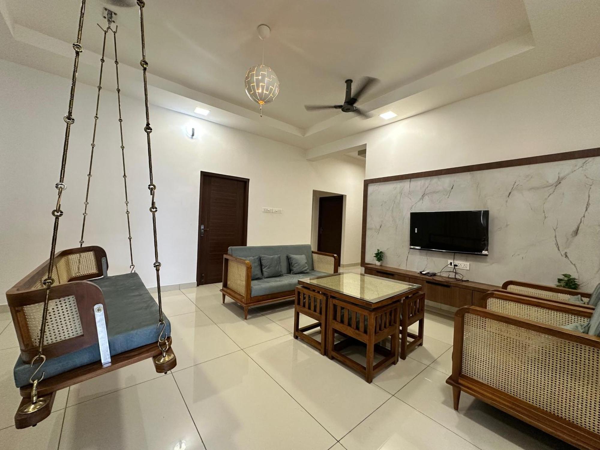 Thulasi Avenue Inn Pollachi Bagian luar foto